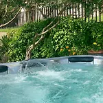 Hotel Montjuic Boutique Bed & Breakfast Girona 4*