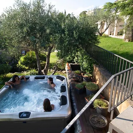 Villa Montjuic Girona Villa