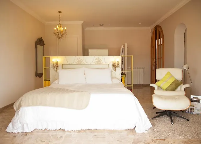 מלון Montjuic Boutique 4*