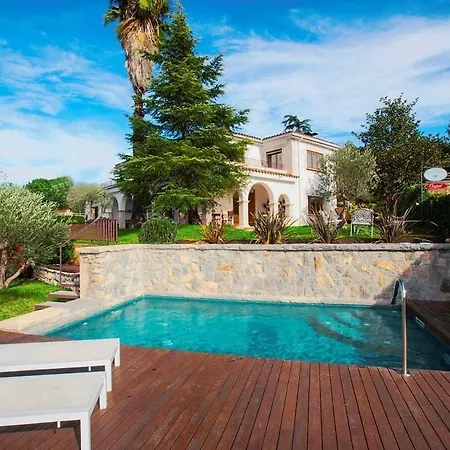 Montjuic Boutique Bed & Breakfast Girona