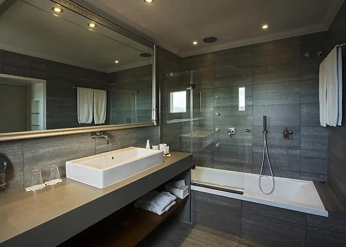 فندق Montjuic Boutique 4*