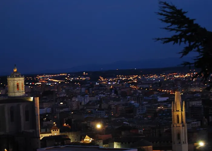 فندق Montjuic Boutique 4*